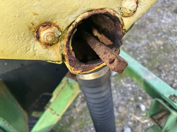 Image of John Deere 7000 equipment image 3