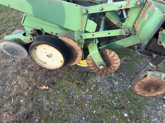 Image of John Deere 7000 equipment image 4