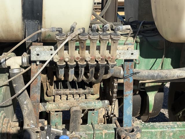 Image of John Deere 7000 equipment image 2