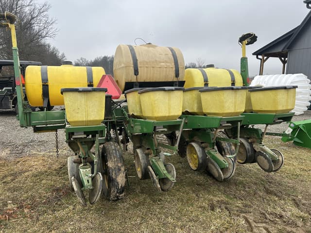 Image of John Deere 7000 equipment image 3