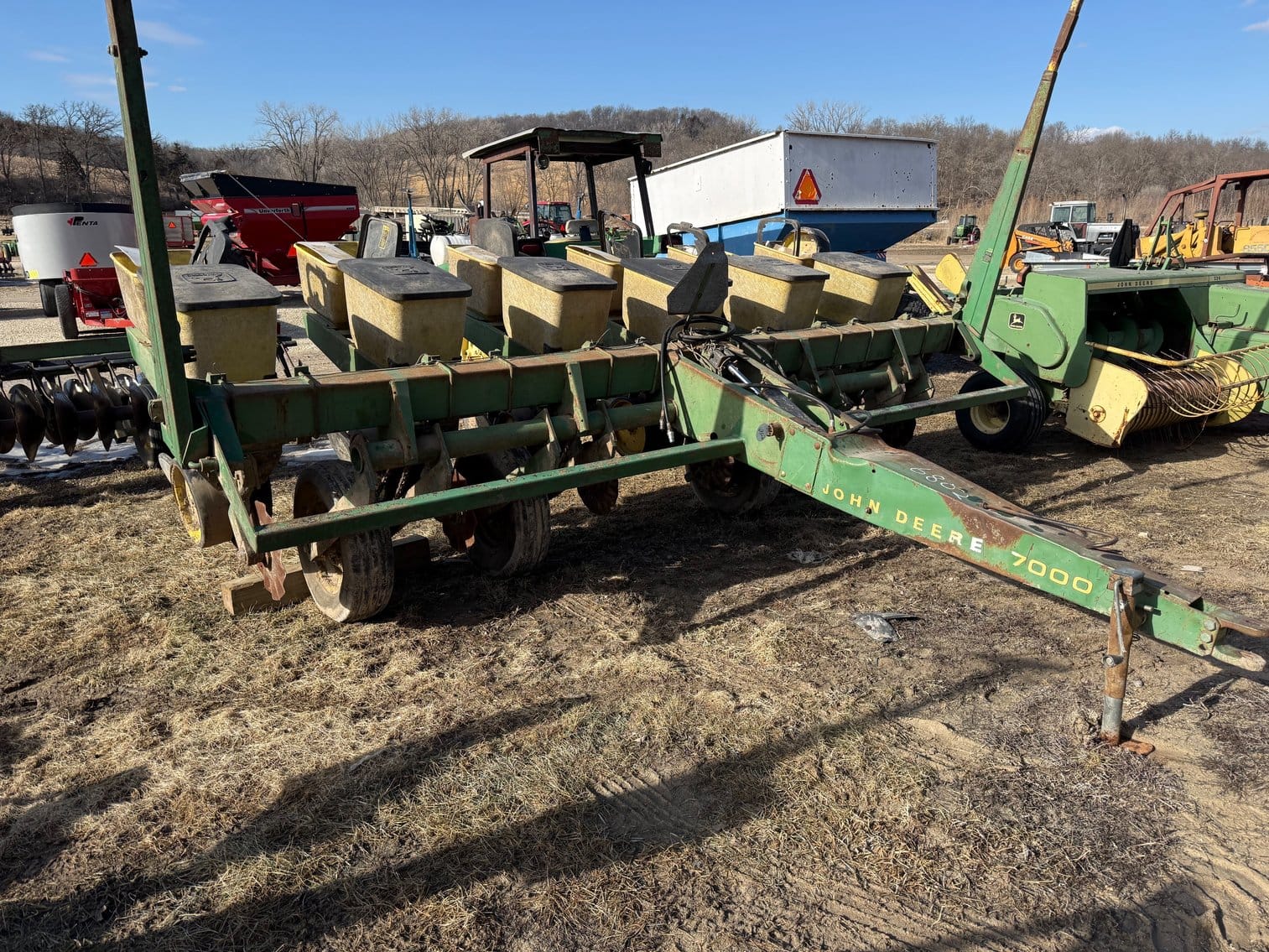 John Deere 7000 Equipment Image0