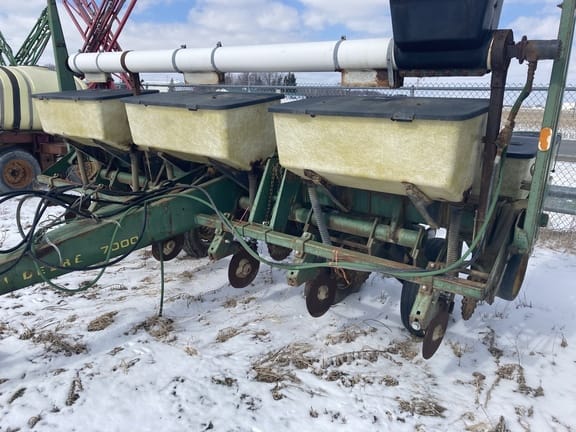 Main image John Deere 7000