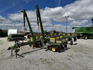 Main image John Deere 7000 0