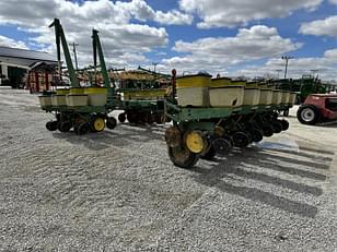 Main image John Deere 7000 5