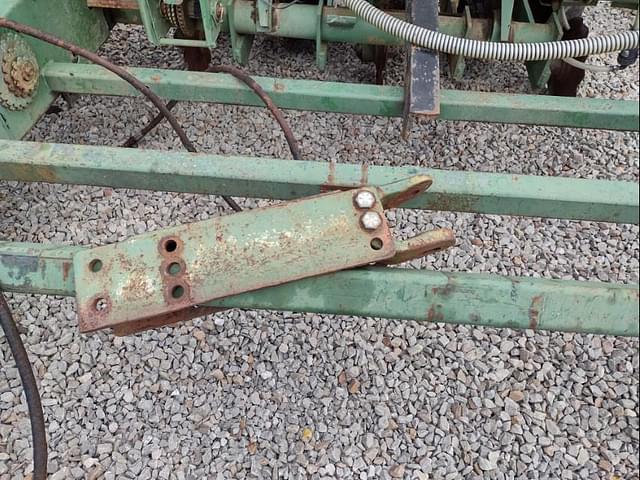 Image of John Deere 7000 equipment image 3