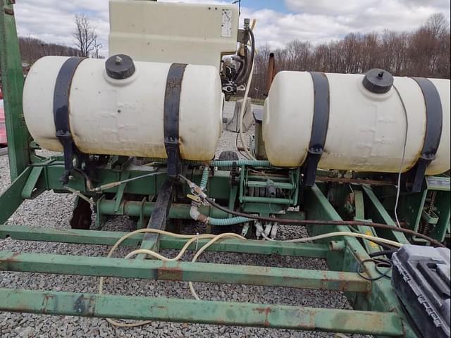 Image of John Deere 7000 equipment image 2