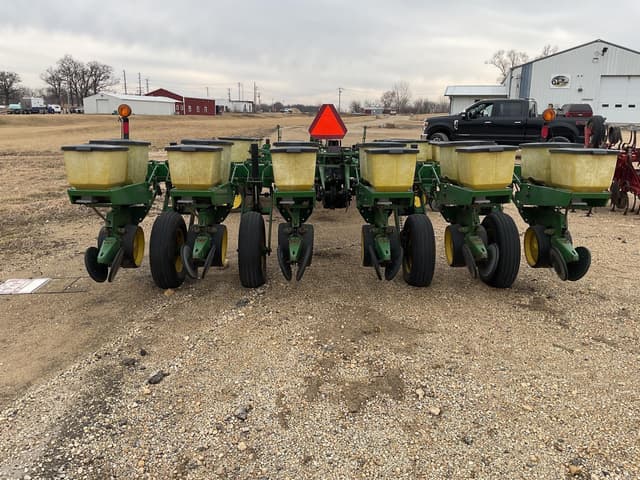 Image of John Deere 7000 equipment image 4