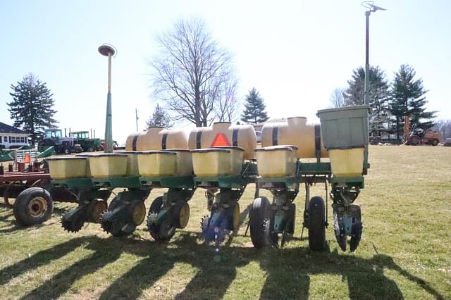 Image of John Deere 7000 equipment image 2