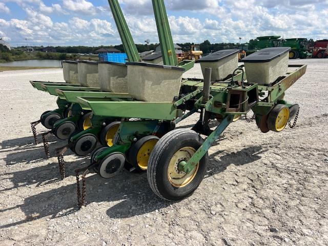 Image of John Deere 7000 equipment image 3
