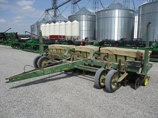 John Deere 7000 Equipment Image0