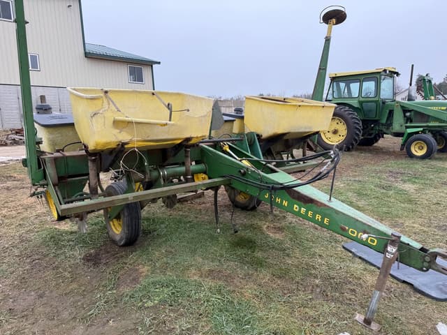 Image of John Deere 7000 equipment image 2