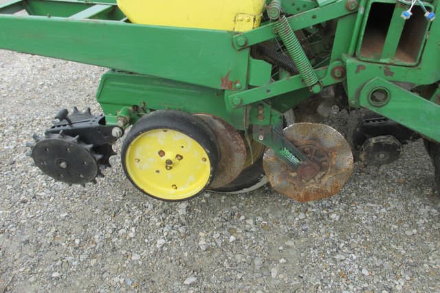 Image of John Deere 7000 equipment image 4