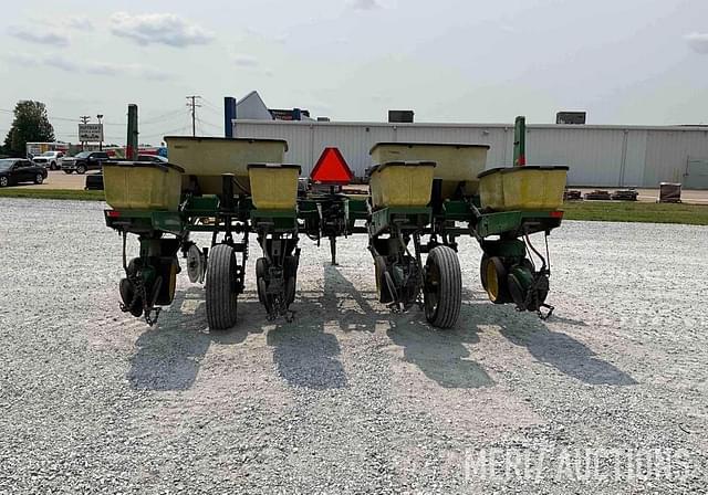 Image of John Deere 7000 equipment image 3