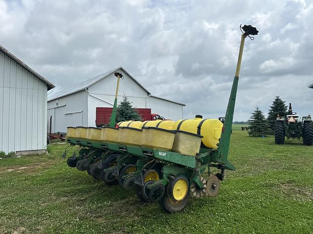 Image of John Deere 7000 equipment image 4