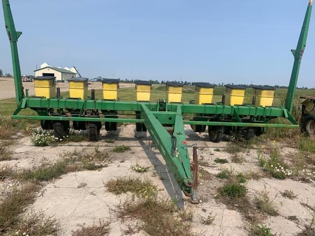 Image of John Deere 7000 equipment image 2