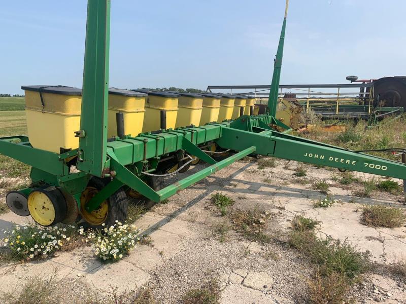 Image of John Deere 7000 Primary image