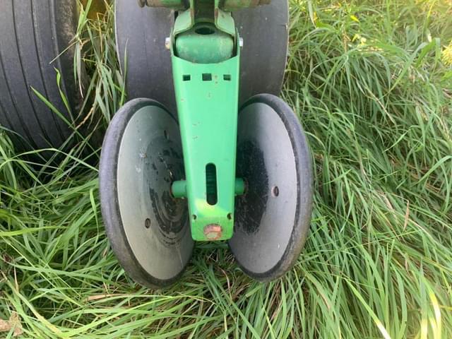 Image of John Deere 7000 equipment image 4