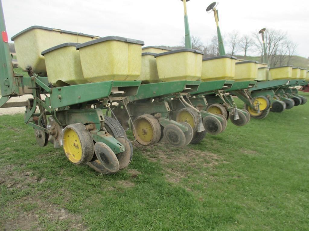 John Deere 7000 Planting Planters for Sale | Tractor Zoom