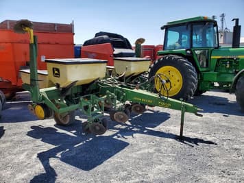 Main image John Deere 7000