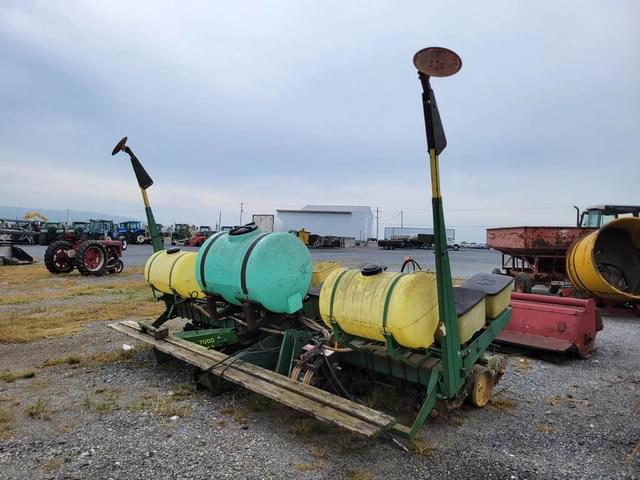 Image of John Deere 7000 equipment image 1