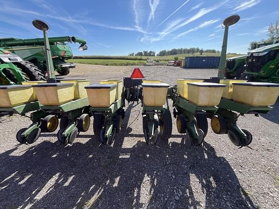 Image of John Deere 7000 equipment image 3