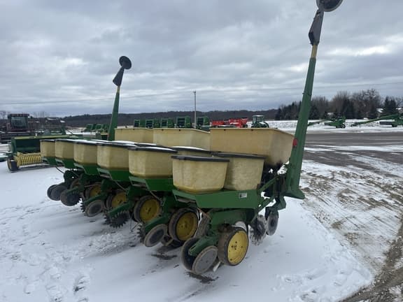 Image of John Deere 7000 equipment image 4