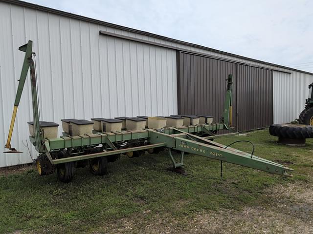 Image of John Deere 7000 equipment image 4