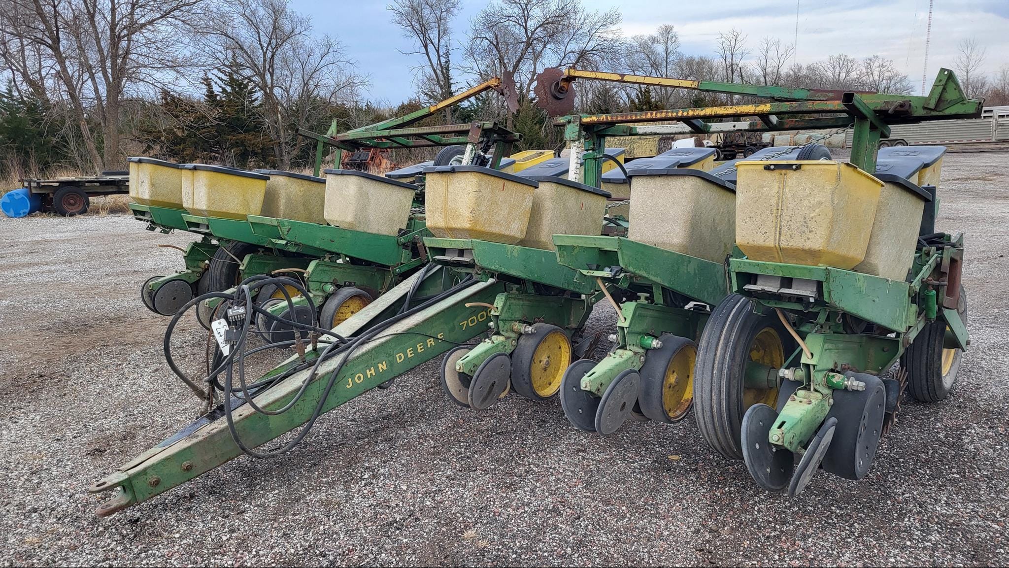 John Deere 7000 Equipment Image0