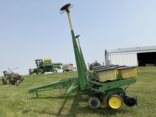 Image of John Deere 7000 equipment image 3