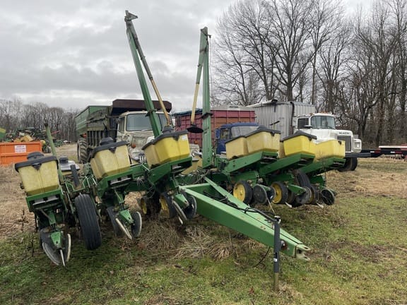 Main image John Deere 7000
