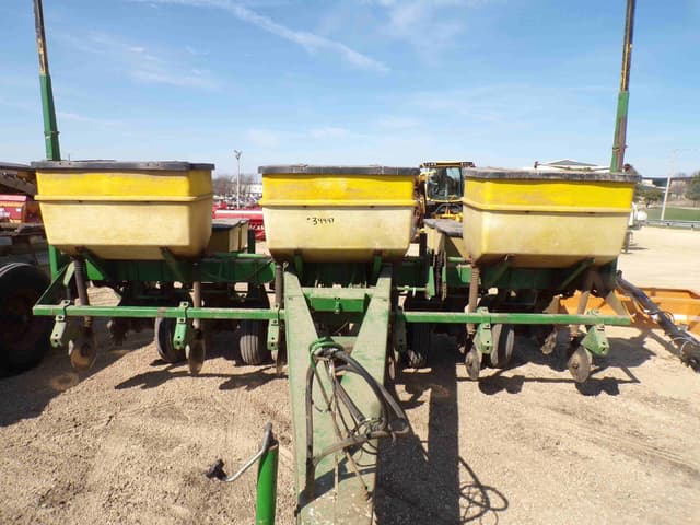 Image of John Deere 7000 equipment image 2