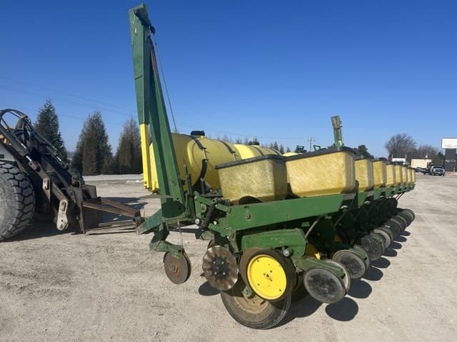 Image of John Deere 7000 equipment image 4