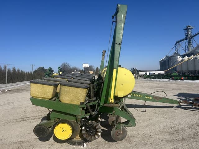 Image of John Deere 7000 equipment image 3