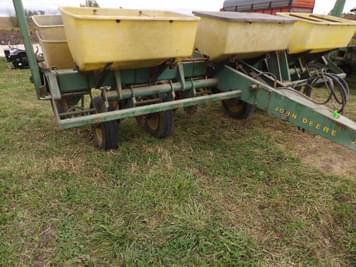 Main image John Deere 7000