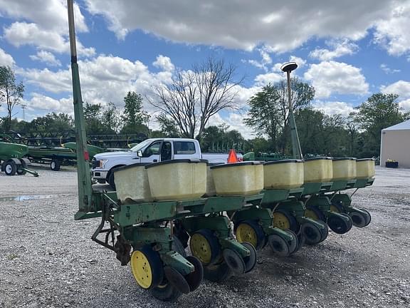 Image of John Deere 7000 equipment image 4