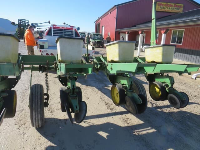 Image of John Deere 7000 equipment image 4