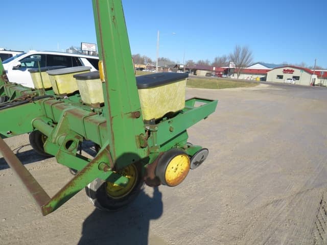 Image of John Deere 7000 equipment image 2