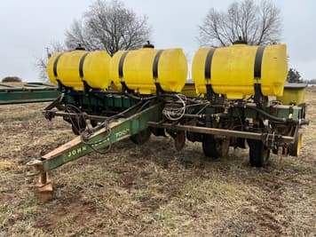 Main image John Deere 7000