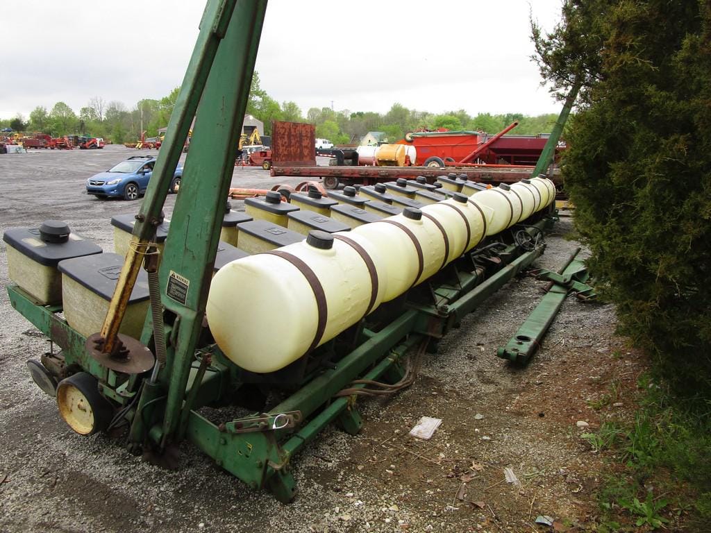 Main image John Deere 7000