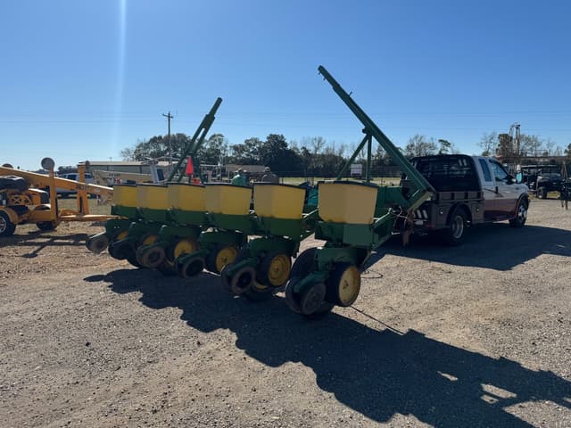 Image of John Deere 7000 equipment image 2