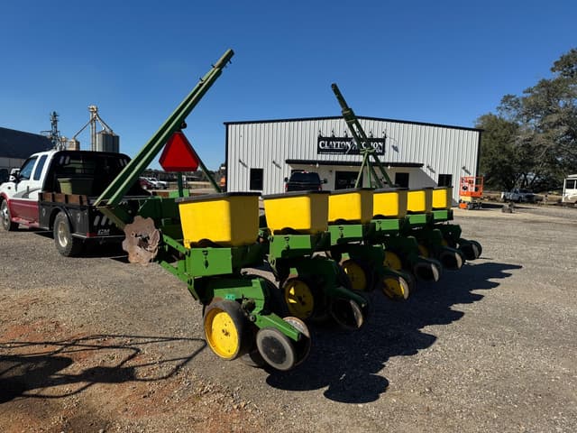 Image of John Deere 7000 equipment image 3