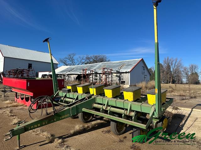 Image of John Deere 7000 equipment image 1