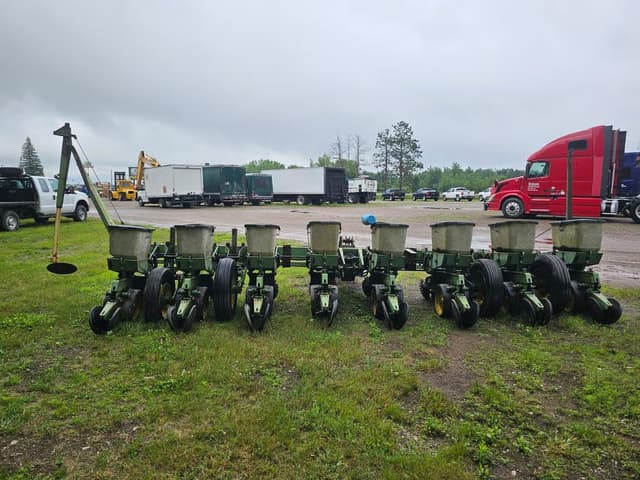 Image of John Deere 7000 equipment image 3