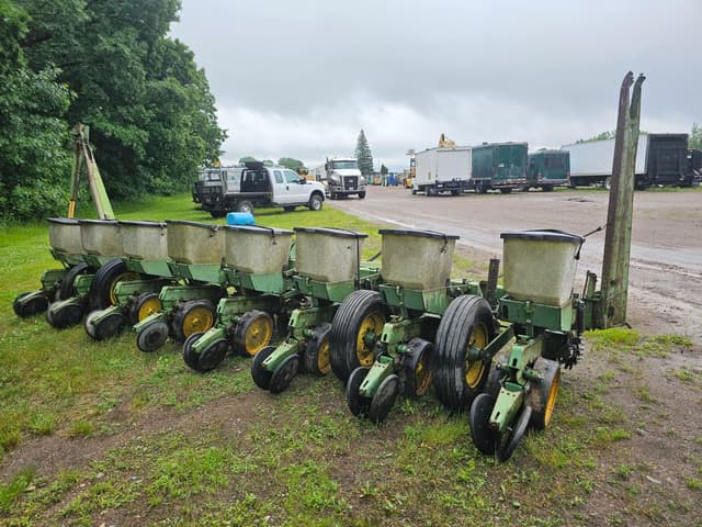Image of John Deere 7000 equipment image 4