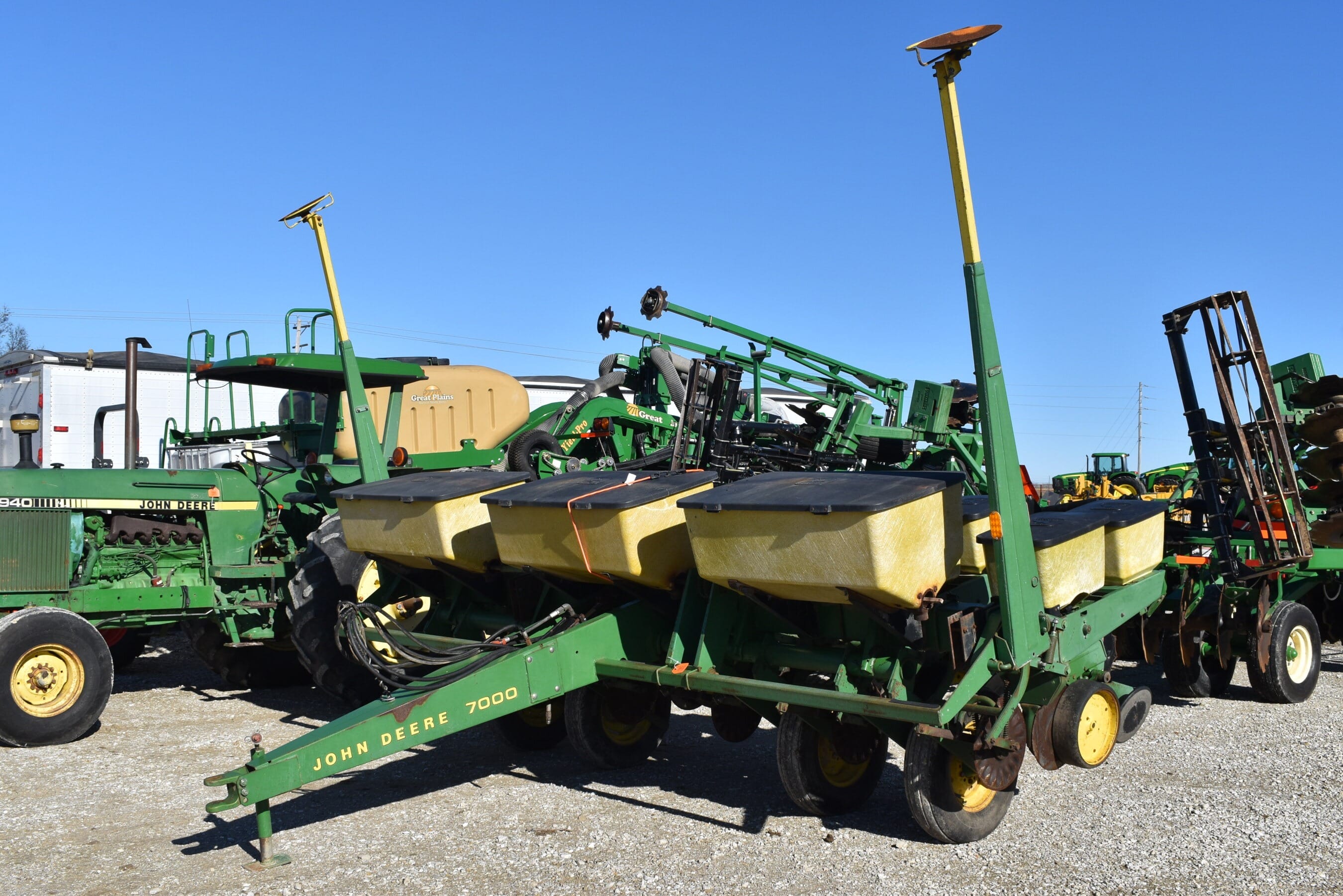 John Deere 7000 Equipment Image0