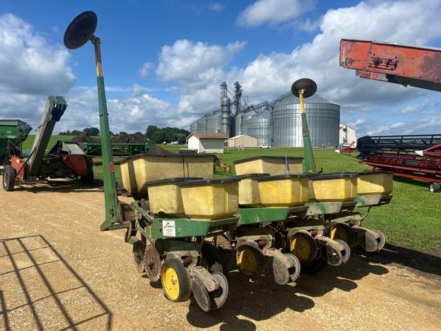 Image of John Deere 7000 equipment image 2