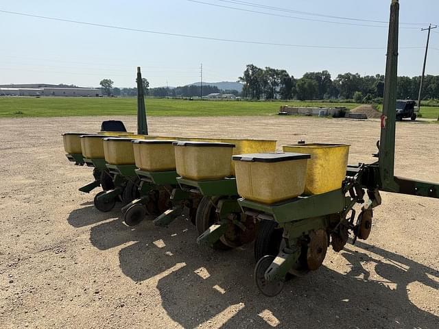 Image of John Deere 7000 equipment image 4