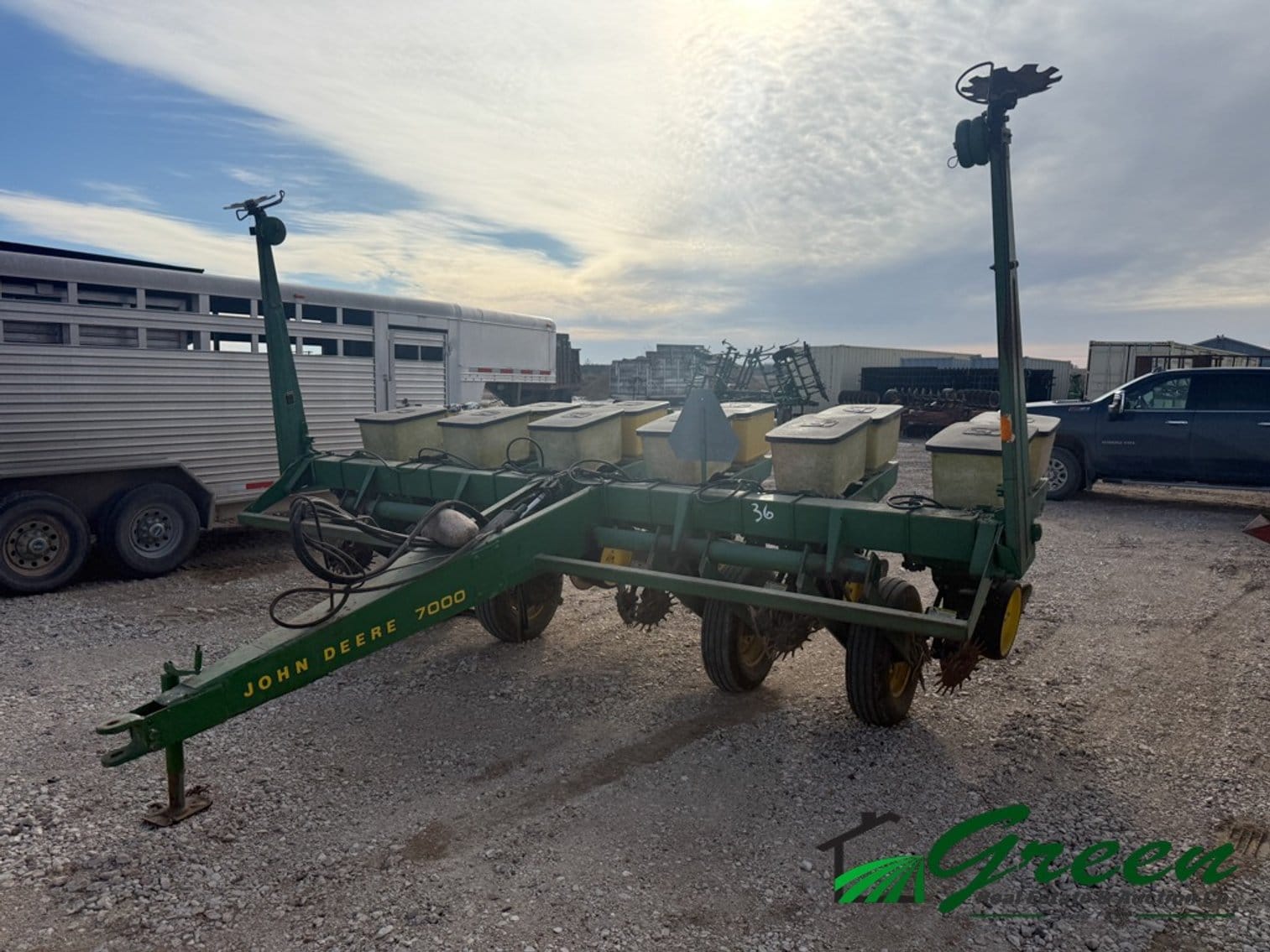 John Deere 7000 Equipment Image0