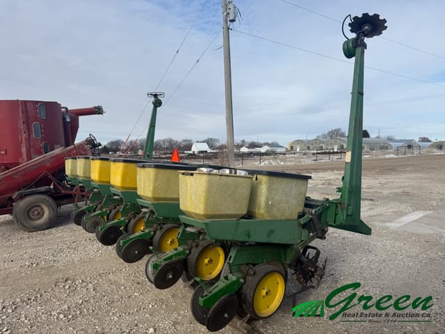 Image of John Deere 7000 equipment image 4