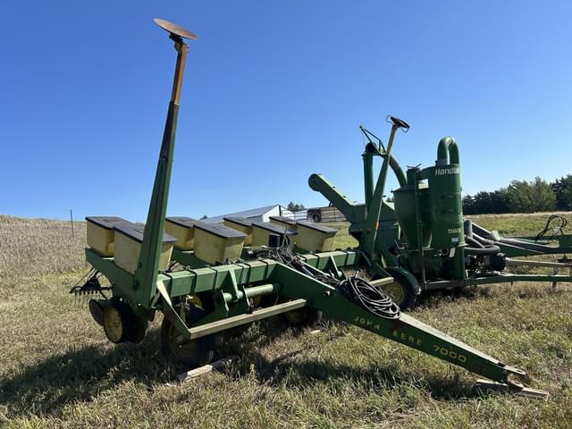 Image of John Deere 7000 equipment image 4